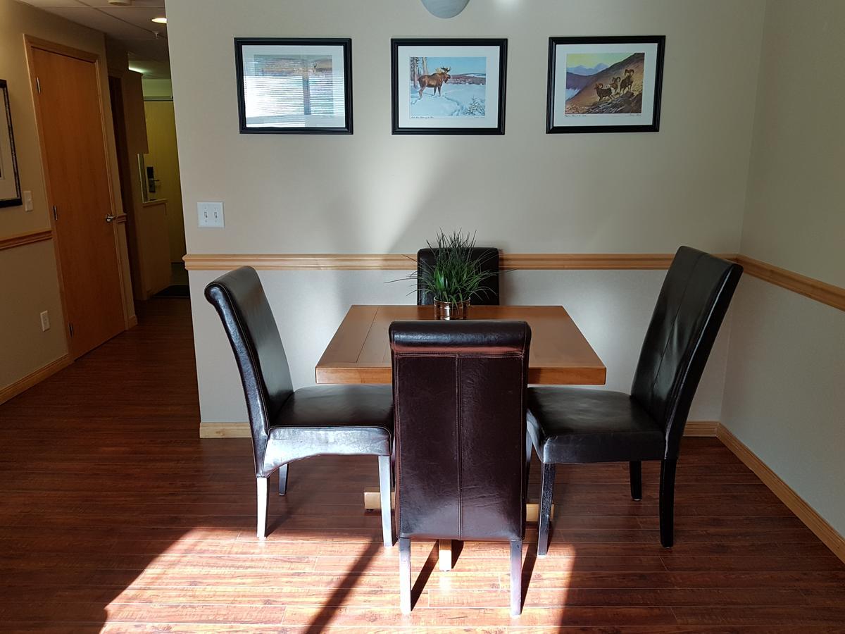 Sunset Resorts Canmore And Spa Екстер'єр фото