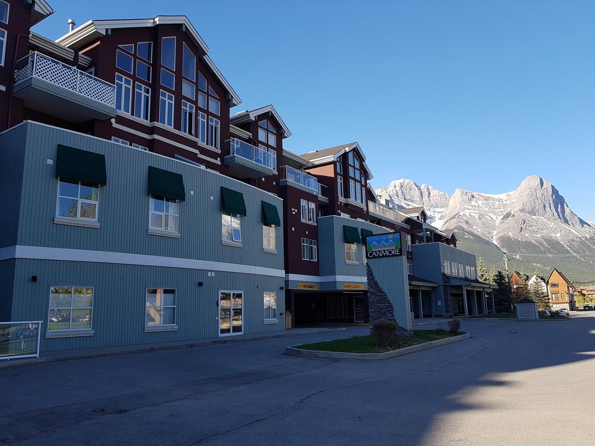 Sunset Resorts Canmore And Spa Екстер'єр фото
