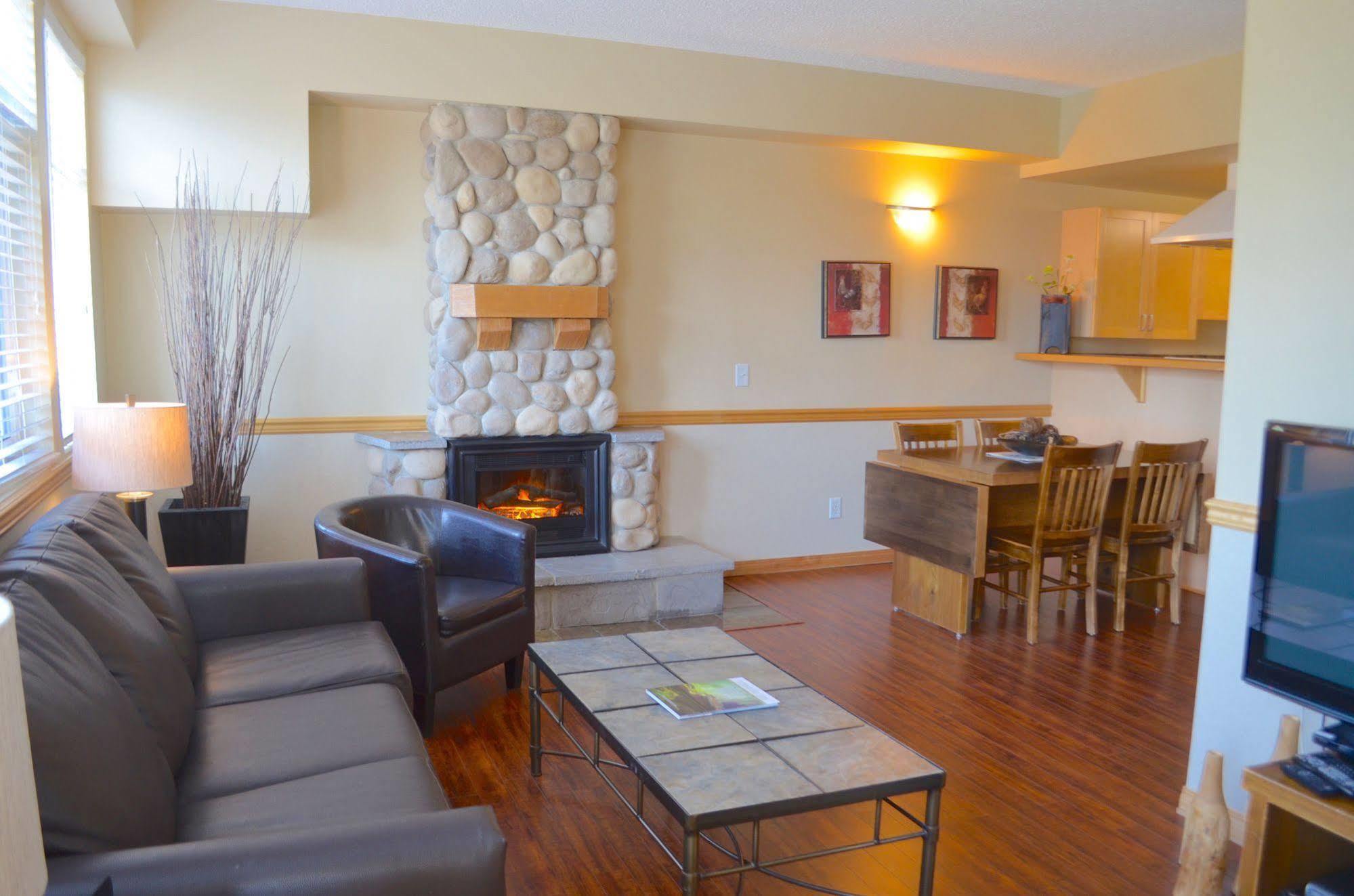 Sunset Resorts Canmore And Spa Екстер'єр фото