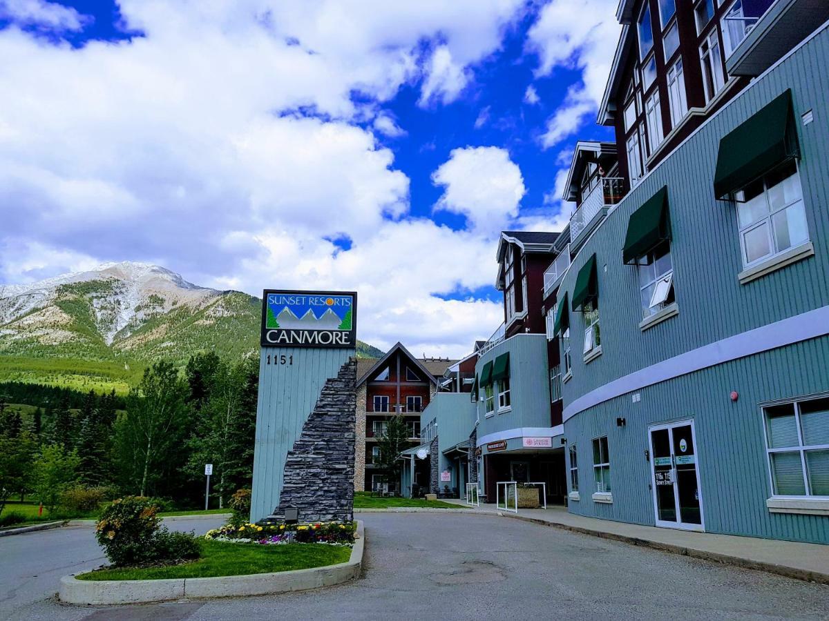Sunset Resorts Canmore And Spa Екстер'єр фото