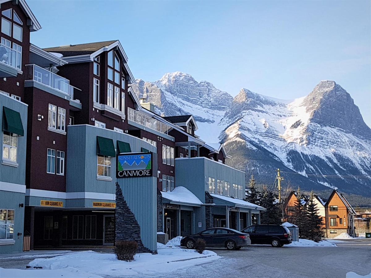 Sunset Resorts Canmore And Spa Екстер'єр фото